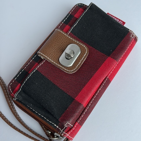 Unionbay Black and Red Buffalo Plaid Wallet Wristlet - Picture 8 of 13